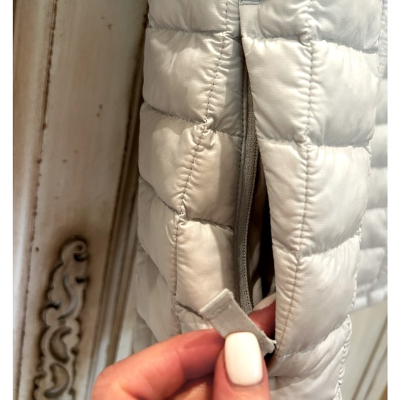 The North Face girls or boys sz M jacket.Perfect condition, worn a couple times. - Picture 6 of 13